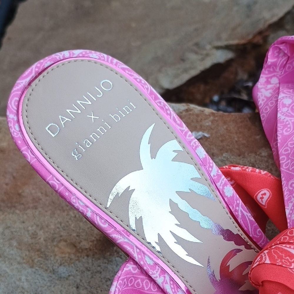 Gianni Bini Dannijo Pink Bandana Festival Wrap Heels Leather Sole Size 9 NWOB - Picture 5 of 12